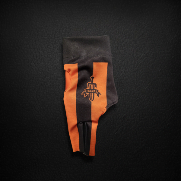 guante para billar marca cuevas bicolor naranja y negro